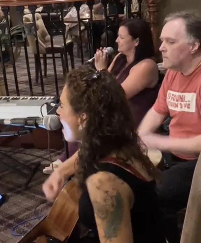 Southend City Radio LIVE at The Exchange: Candlelight Acoustic Night Open Mic Tour