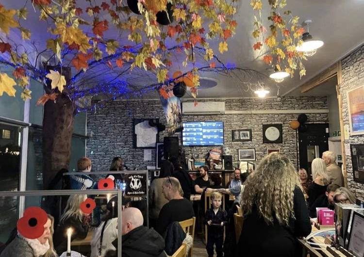 Southend City Radio LIVE at Mile And A Third: Candlelight Acoustic Night Open Mic&nbsp;Tour