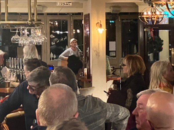 Southend City Radio LIVE at The Exchange: Candlelight Acoustic Night Open Mic Tour (Round&nbsp;2)