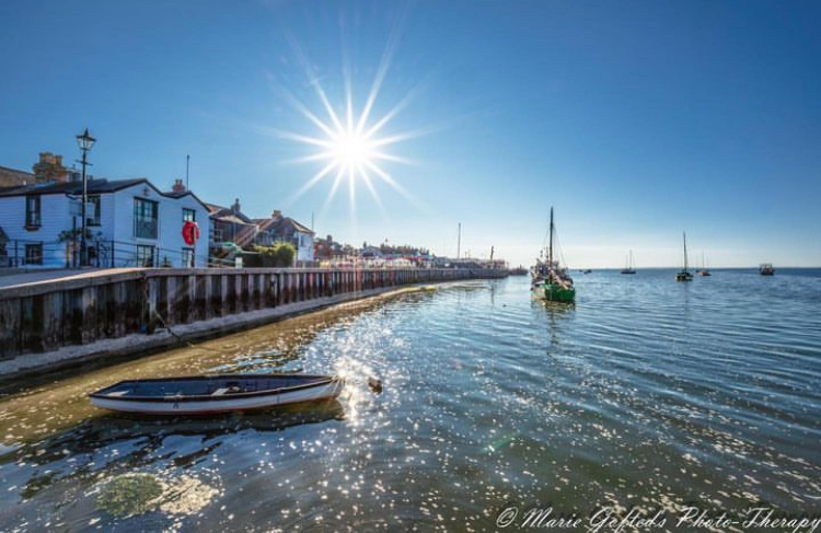 Sleep & Thrive: Waking up and building healthy morning&nbsp;routines