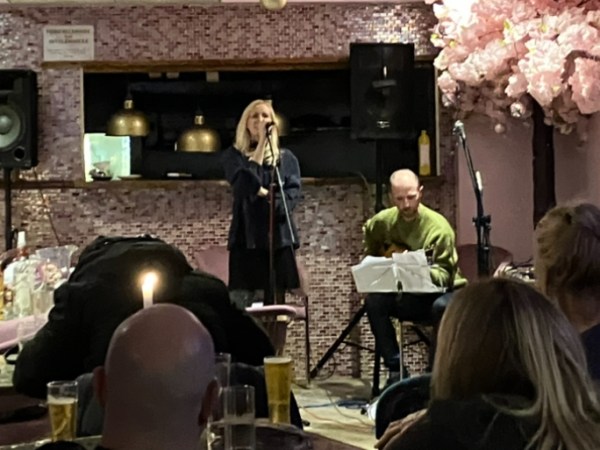 Southend City Radio LIVE at Isla’s Bar: Candlelight Acoustic Night Open Mic&nbsp;Tour