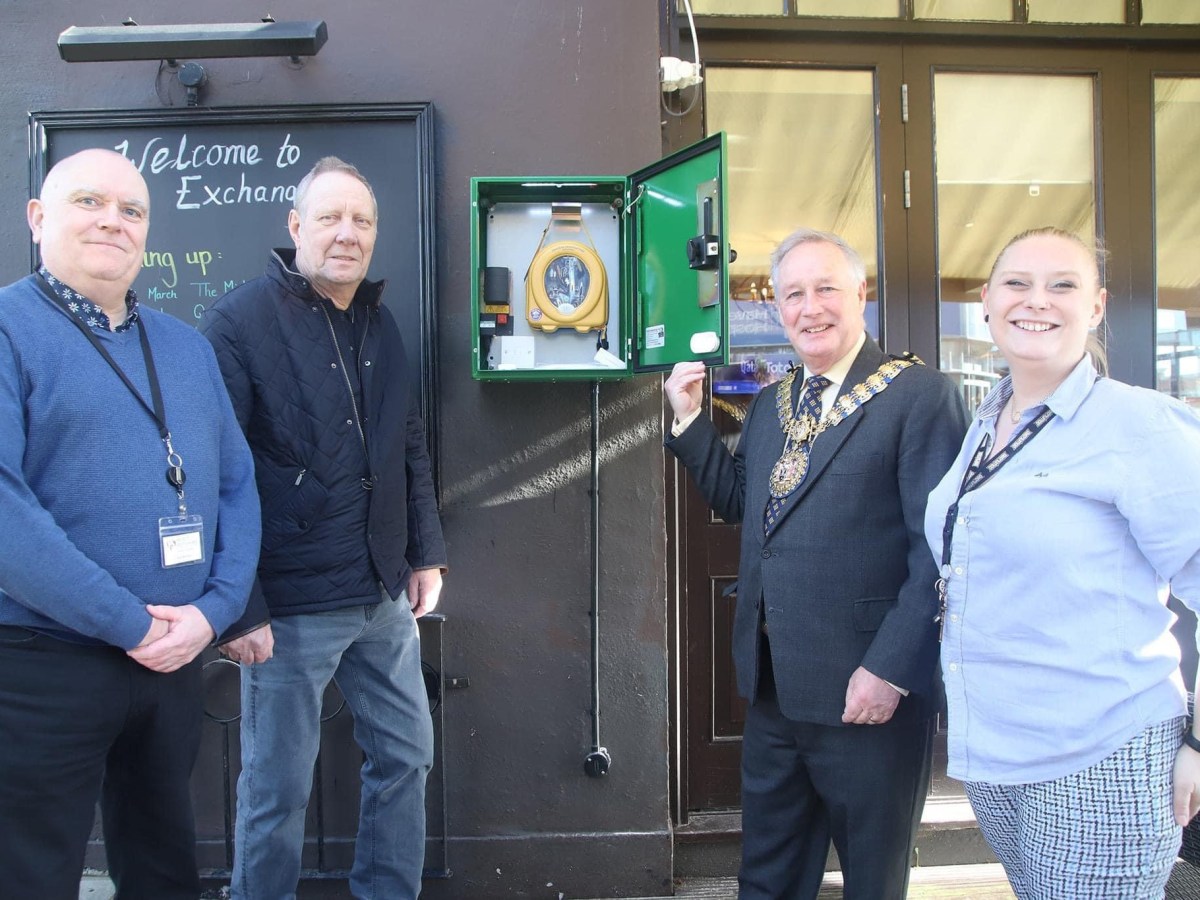 New 24 hour defibrillator installed in the heart of&nbsp;Southchurch