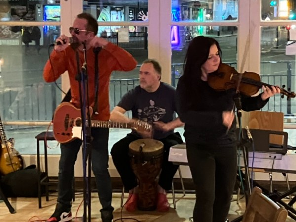 Southend City Radio LIVE at The Cricketers on the Candlelight Acoustic Night Open Mic&nbsp;Tour