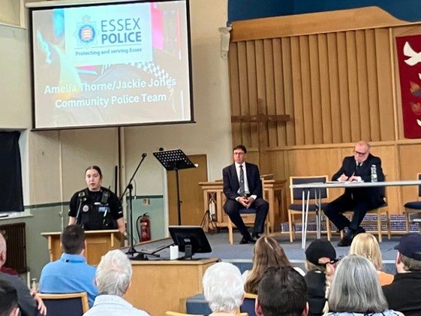 Planned gas works and road closures across Southend, airport noise and updates from Essex Police, Southend Foodbank, Southend Museums, SHIP & Project Southchurch alongside Councillor’s Open Mic at Southchurch Community&nbsp;Meeting
