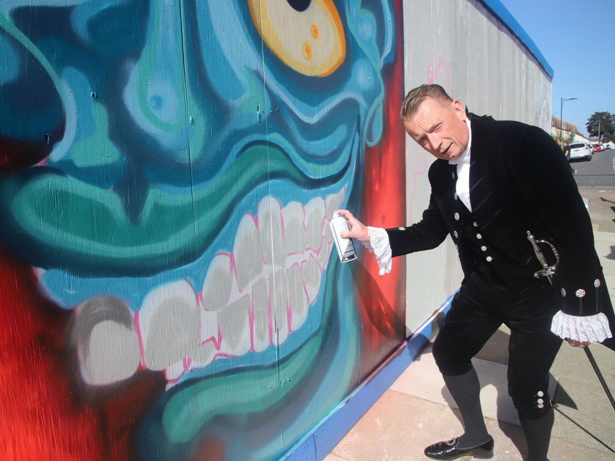 High Sheriff of Essex opens Southchurch Art Trail&nbsp;2024